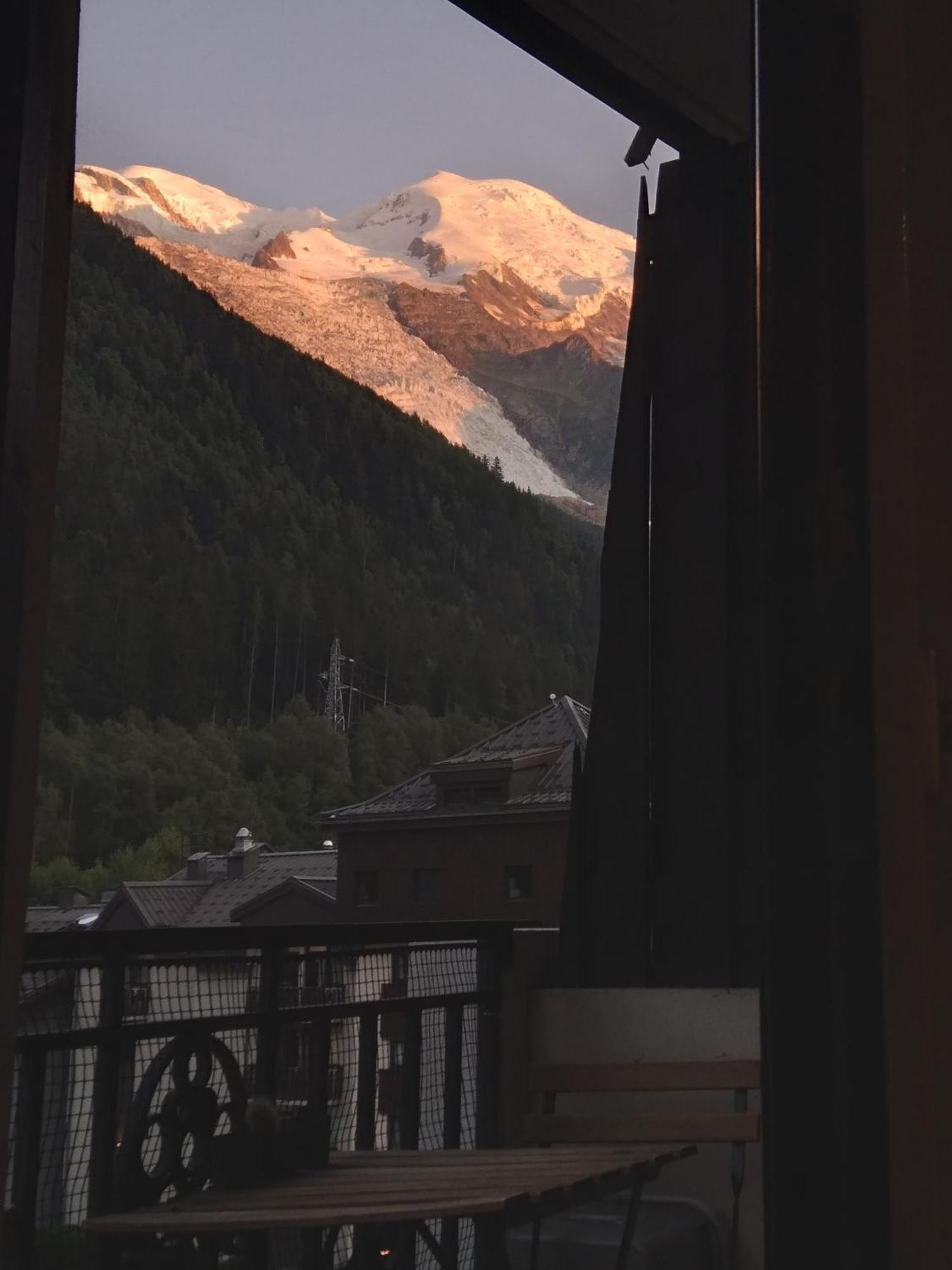 Cocon Douillet Au Pied De L'Aiguille Du Midi Chamonix Quarto foto